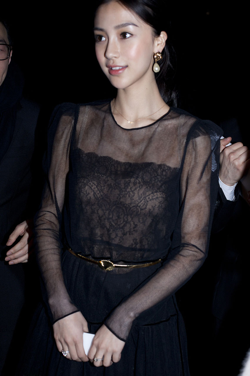 angelababy��ɫ�U��͸ҕ�b�\������