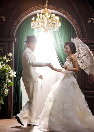 Ella�鼆�մ�����ʽ�͹ŠC�l�@���F