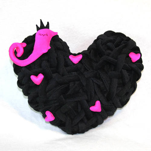 Flyqueen 奇幻的抱枕