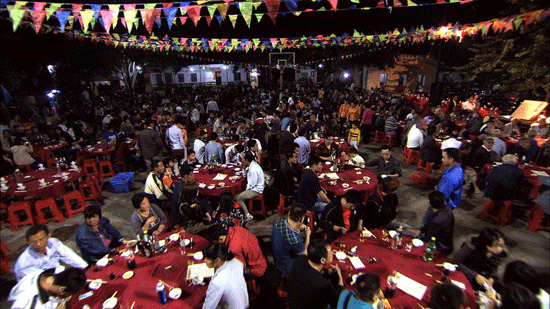 ������ϵ��Ї���չʾ��ʳ�����������ζ