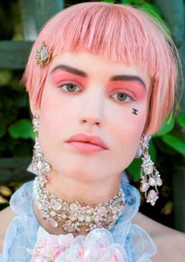 �k���ഺɫ �����һ����ۊy