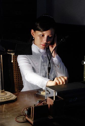 《槍械師》劉敏旗袍出鏡 變身發報員