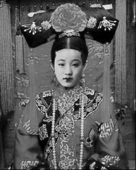 �峯��m���Ҵ��ʵ��·���Ů��