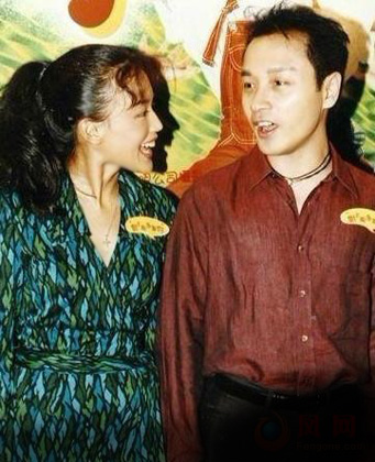 �����s�y��ë˴�� �������һ���е�9��Ů��