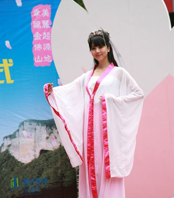 王昭君后裔王玉婷再現歷史經典 出演四大美女靜態電影