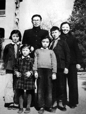 �Ӱ��r���й��I(l��ng)��(d��o)�����l����