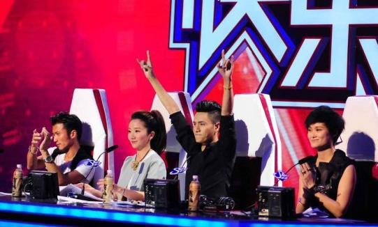 ��Ӣ������W�Tʧ�� �Ї�����PK�옷��