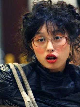 ���ϣ��ܰ��Ԭ���� ���y�ձ��²۵�Ů��