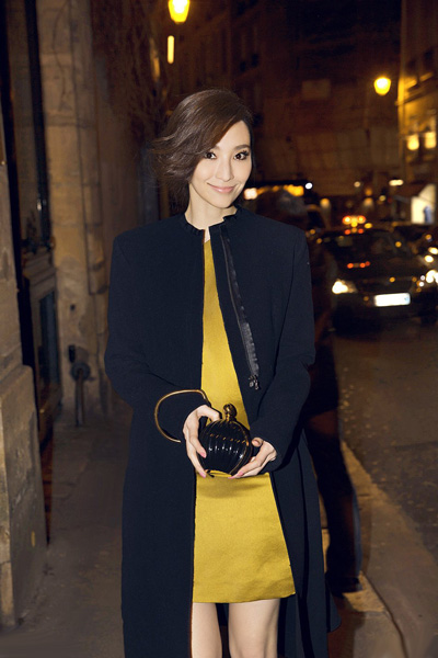 ����Ⱦ��^����Ů���ͻ�� ����4����ȱϯ�r�b��