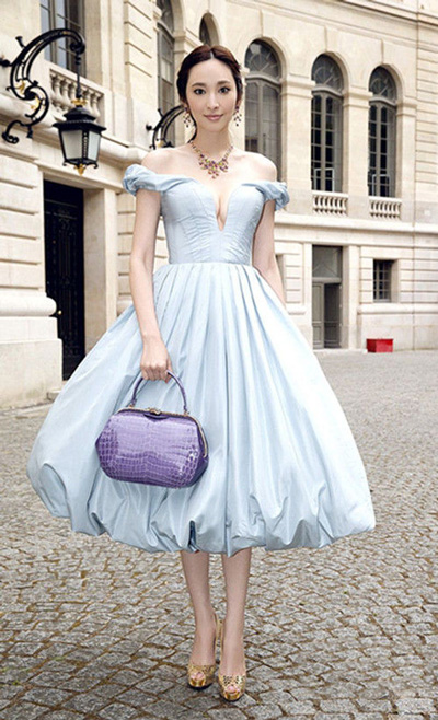 ����Ⱦ��^����Ů���ͻ�� ����4����ȱϯ�r�b��