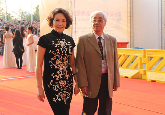 ���u�C���Y��Ļ �p��Ӱ���Ε�Ӣ�����b���F����