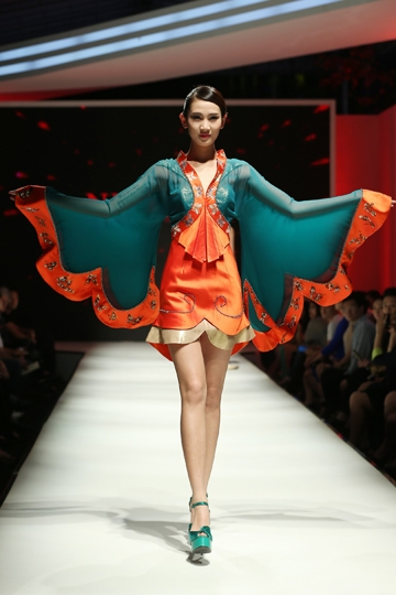 NE��TIGER 2013�������r������SHOW