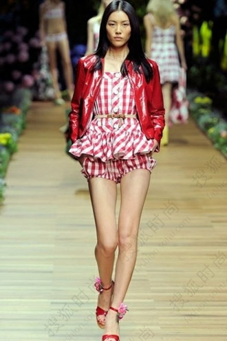 ��Ψ�������I� ��������е��Ը�Ů��