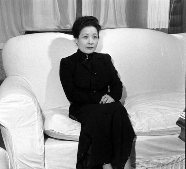 �����g�M���Լ����� �������Ե�Ӣ��(gu��)܊��