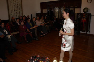 �v����ʹ�^Ů�⽻�������� ���[���y(t��ng)�����Ї���