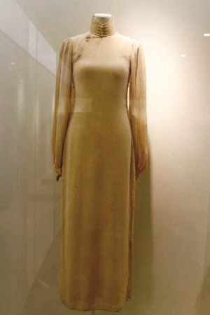 ���ϲ�������������չ��Ļ������A