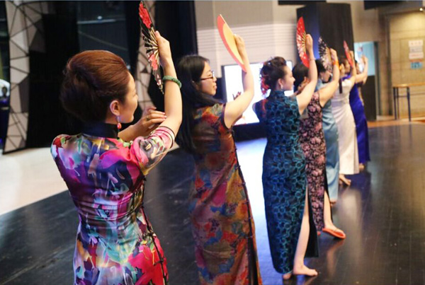 �Ї����ۇ����(du��)���� �ڱ�����Ժ�c������(hu��)�þ����ݳ�