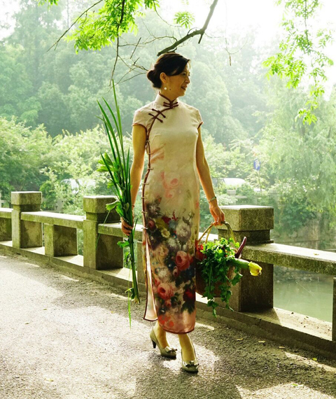 杭州旗袍沙龍:端午將至 穿上旗袍買艾葉