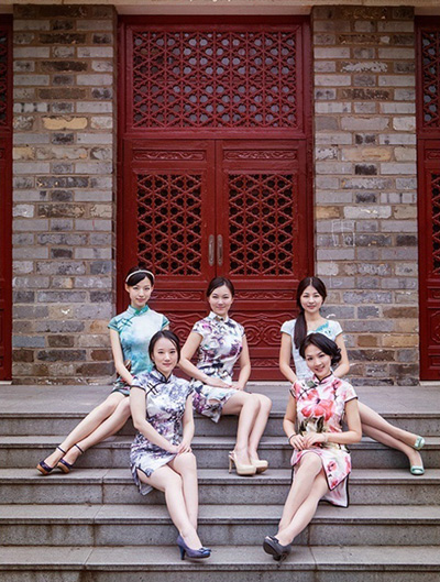 各大學(xué)旗袍畢業(yè)照大盤點 看旗袍校花誰領(lǐng)風(fēng)騷