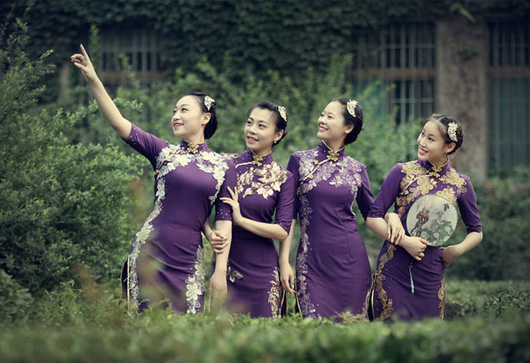 各大學(xué)旗袍畢業(yè)照大盤點 看旗袍校花誰領(lǐng)風(fēng)騷