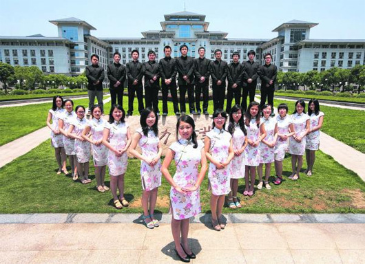 各大學(xué)旗袍畢業(yè)照大盤點 看旗袍校花誰領(lǐng)風(fēng)騷