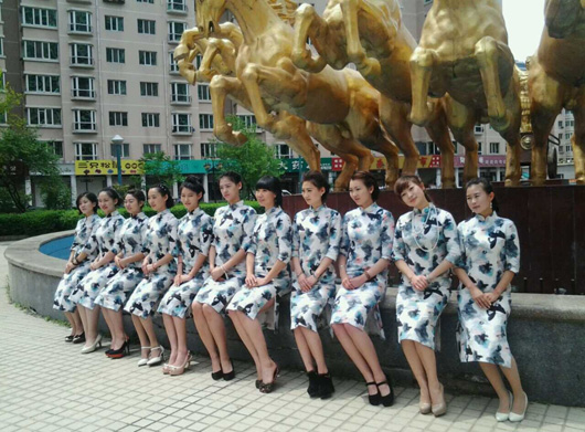 各大學(xué)旗袍畢業(yè)照大盤點 看旗袍校花誰領(lǐng)風(fēng)騷