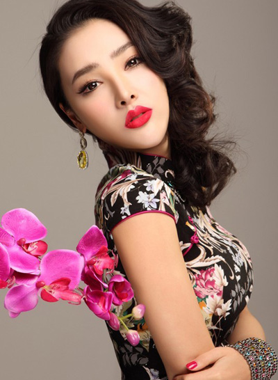 旗袍新娘怎么搭配更好看?