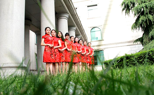 各大學(xué)旗袍畢業(yè)照大盤點 看旗袍校花誰領(lǐng)風(fēng)騷
