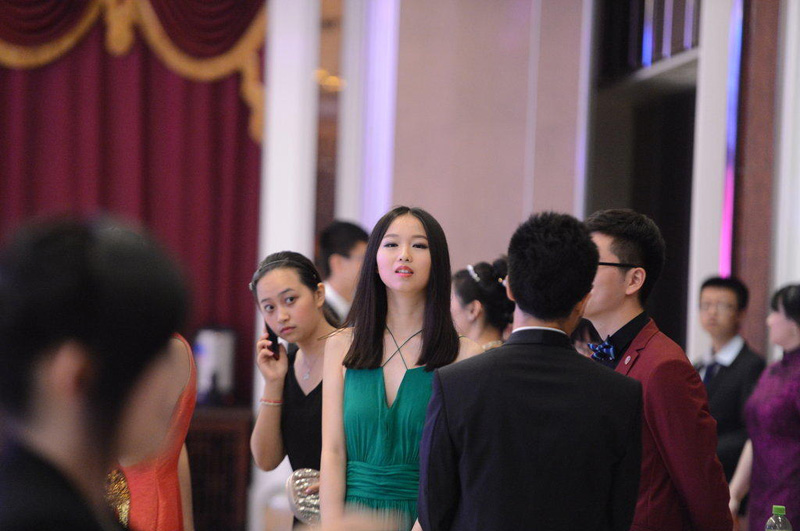 �����Ļ������A ��h�������I�����������