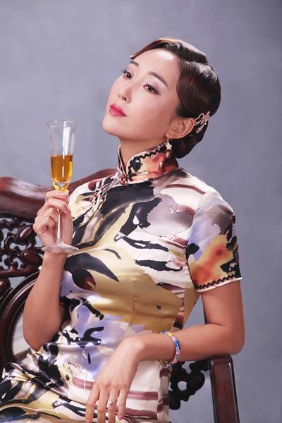 杜若溪《勇敢的心》曝溫婉旗袍劇照