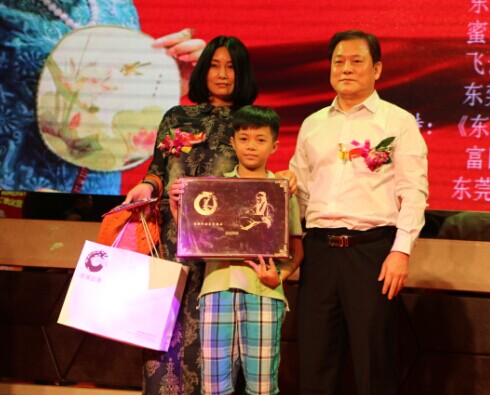 �Ї����ە��|ݸ�֕����}�Ļ�ɳ���ڻ��T�e��