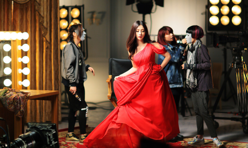 ���rѩ�w�tȹ�ďV�� �������G��Ů����