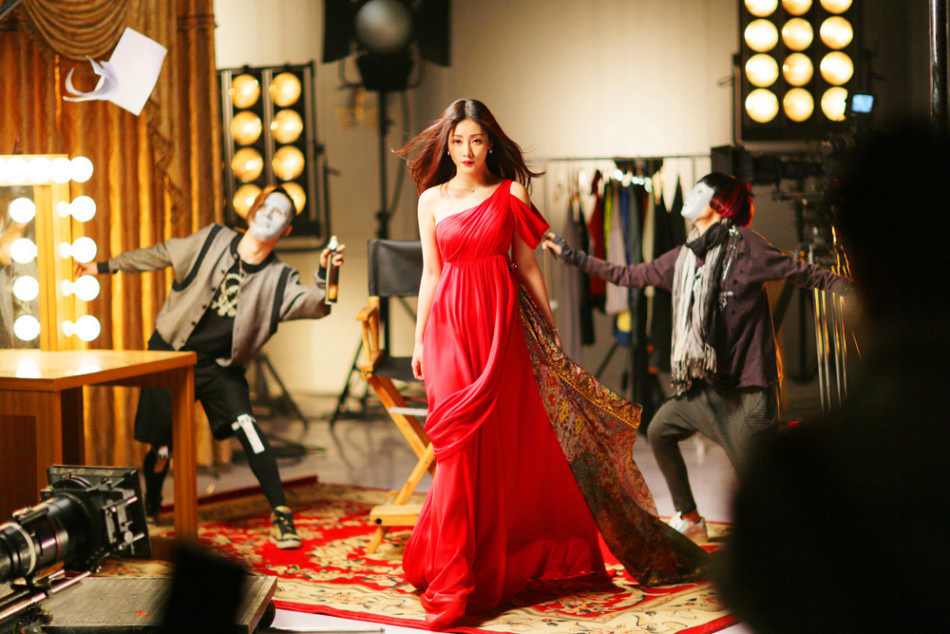 ���rѩ�w�tȹ�ďV�� �������G��Ů����