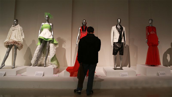 ��s���� �����䷶ ���ەr�bˇ�gչ�ں��ϲ���Ժ��չ