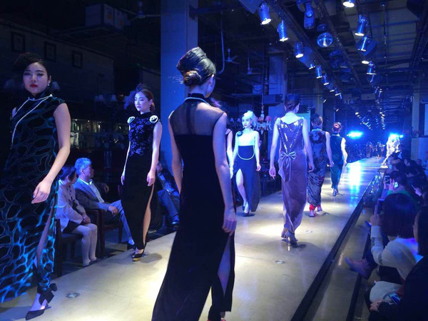 海派旗袍發(fā)布盛典 設(shè)計師熊偉著婚紗驚艷全場