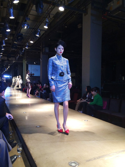 海派旗袍發(fā)布盛典 設(shè)計師熊偉著婚紗驚艷全場