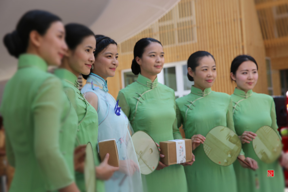 һ�����۾`�����m������