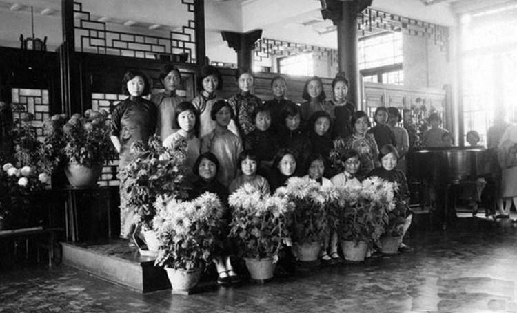 �挍�ġ�����ʮ���O����Ƭ