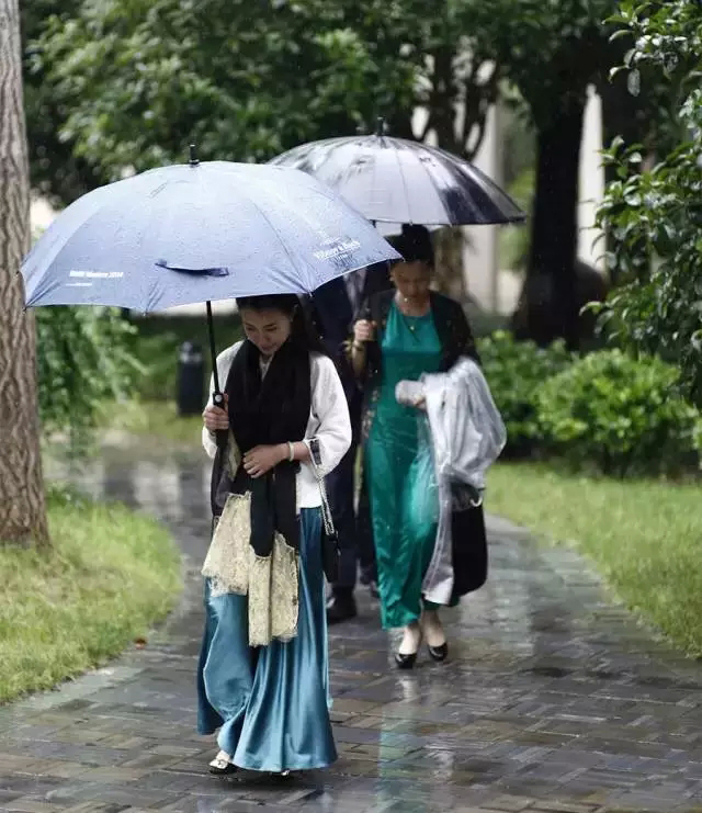 ����������Ҋ���ۡ�2015���m�����w�� �o��֮��