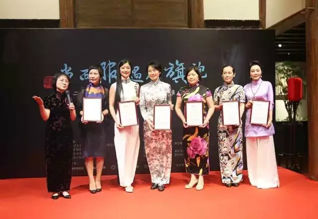 ����������Ҋ���ۡ�2015���m�����w�� �o��֮��