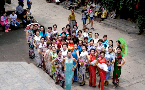 淄博旗袍愛好者齊聚古城慶七一