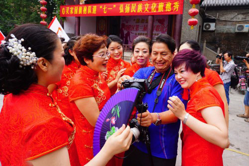 淄博旗袍愛好者齊聚古城慶七一