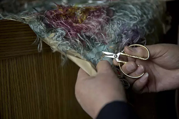 �~�z�����z��Ʒ�еĐ��R��