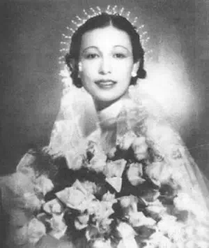 ���Ů���ǰ���������