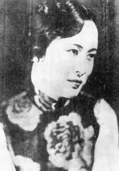 ���Ů���ǰ���������