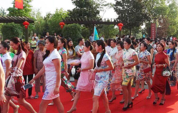 �P(y��ng)��ǧ��Ů�ӡ������㡱�I(xi��n)�Y����2500��