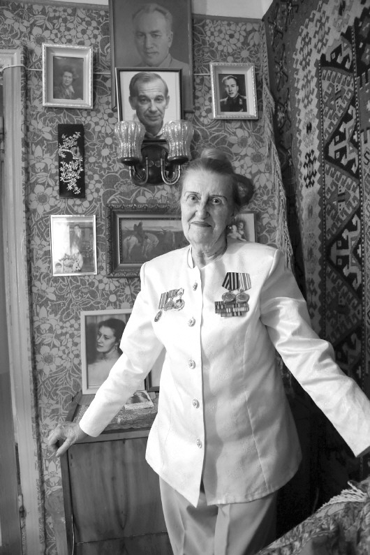 季娜伊達(dá):想身著旗袍再次飛到中國