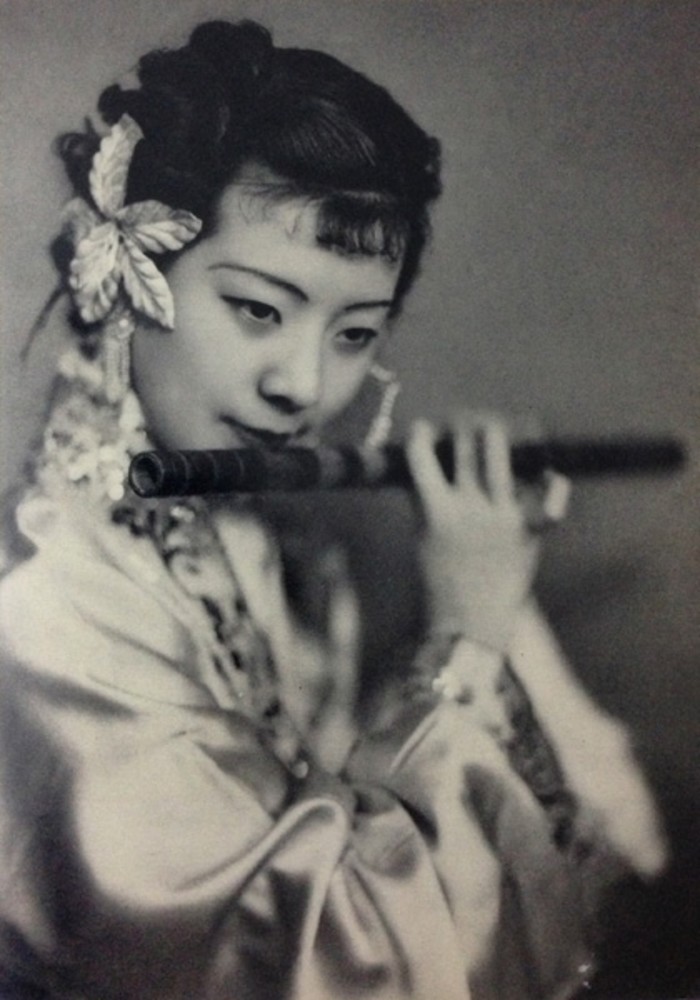 ���Ї���Ů�D�b������