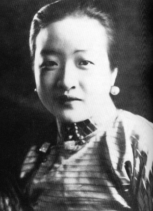 ���ʮ��^����Ů��