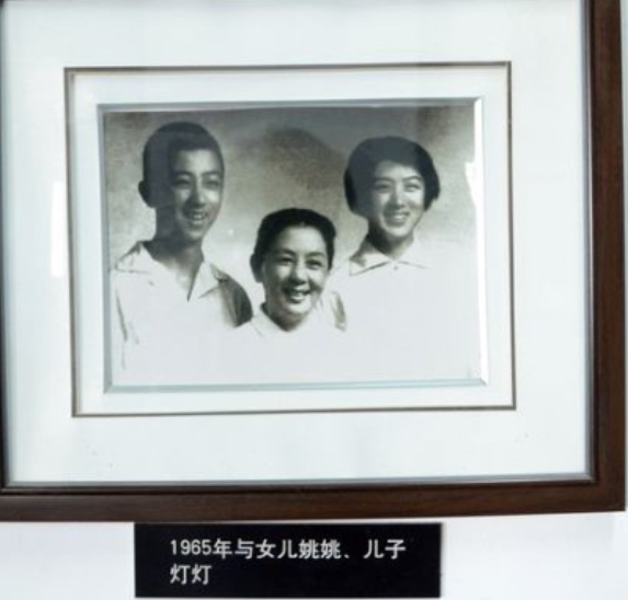 �Ϲ��������Ů��ҦҦ�Ĺ���